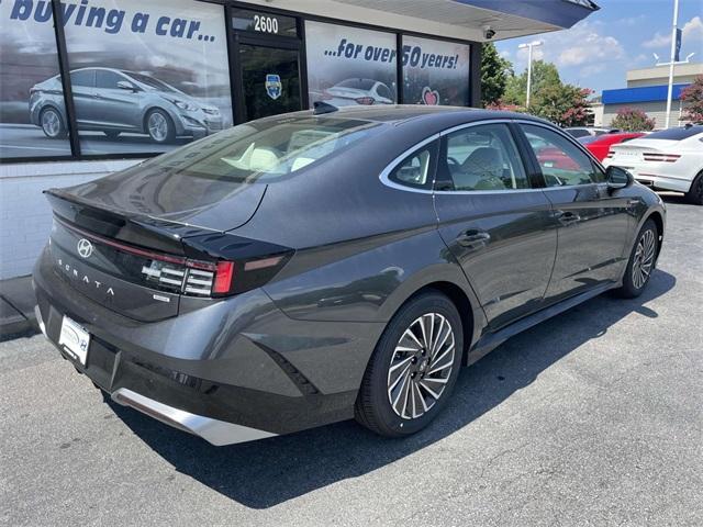 new 2025 Hyundai Sonata Hybrid car, priced at $30,282