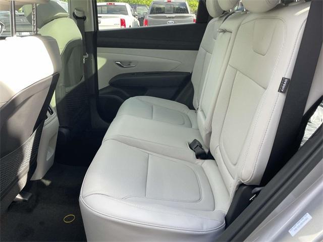 new 2025 Hyundai TUCSON Hybrid car, priced at $36,360
