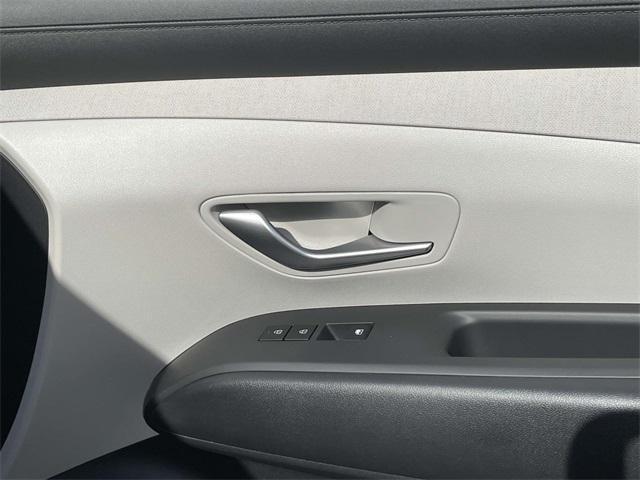 new 2025 Hyundai TUCSON Hybrid car, priced at $36,360