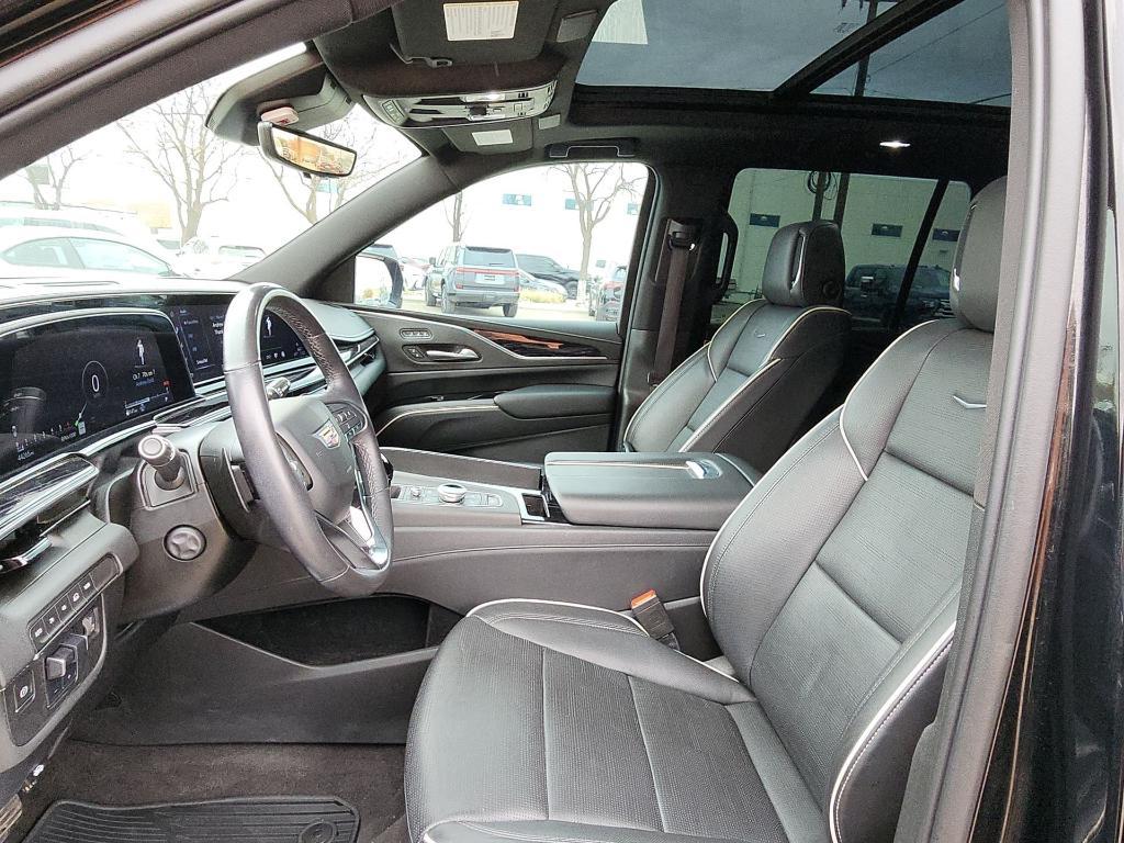 used 2023 Cadillac Escalade car, priced at $76,303