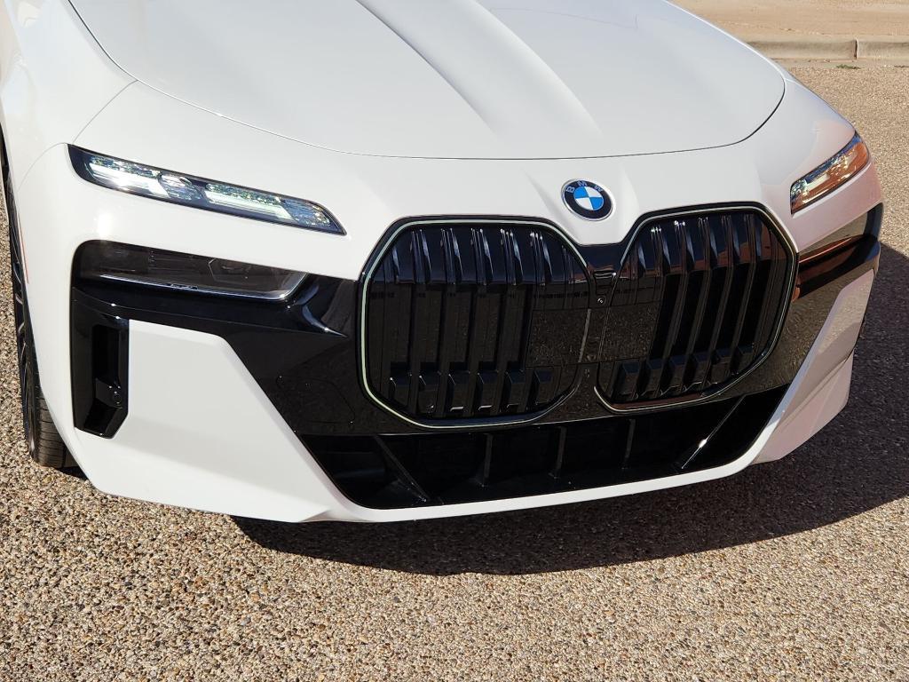 new 2025 BMW 760 car, priced at $144,625