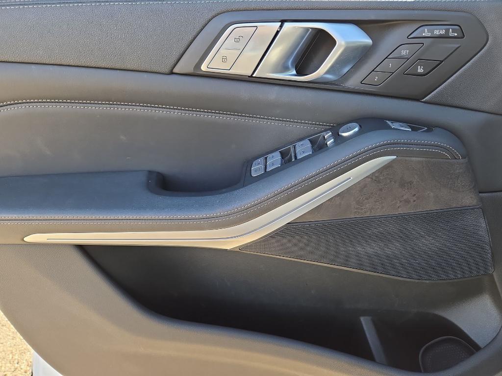 used 2022 BMW X7 car, priced at $54,907