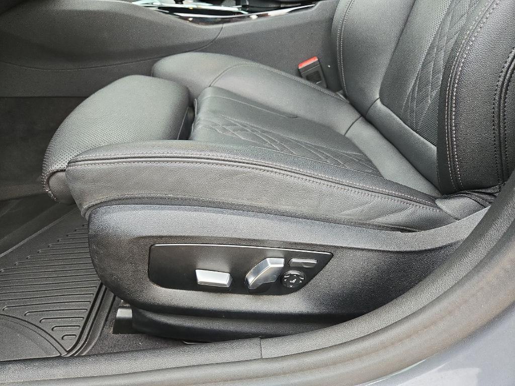 used 2023 BMW 530 car, priced at $35,312