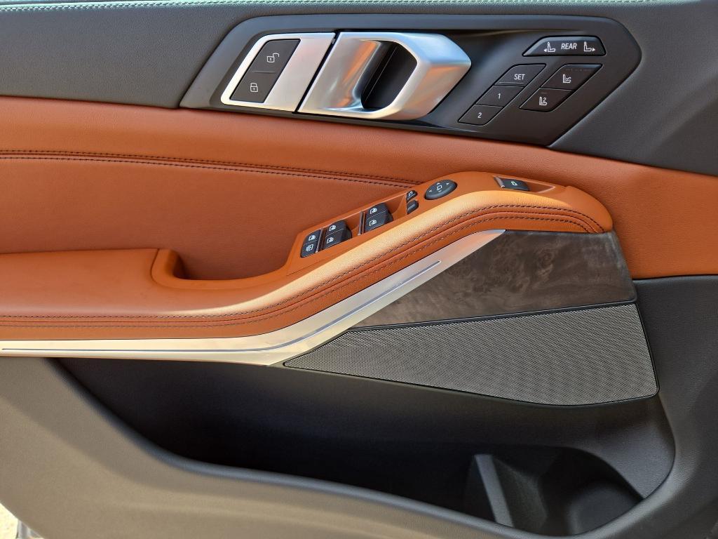 new 2026 BMW X7 car, priced at $104,575