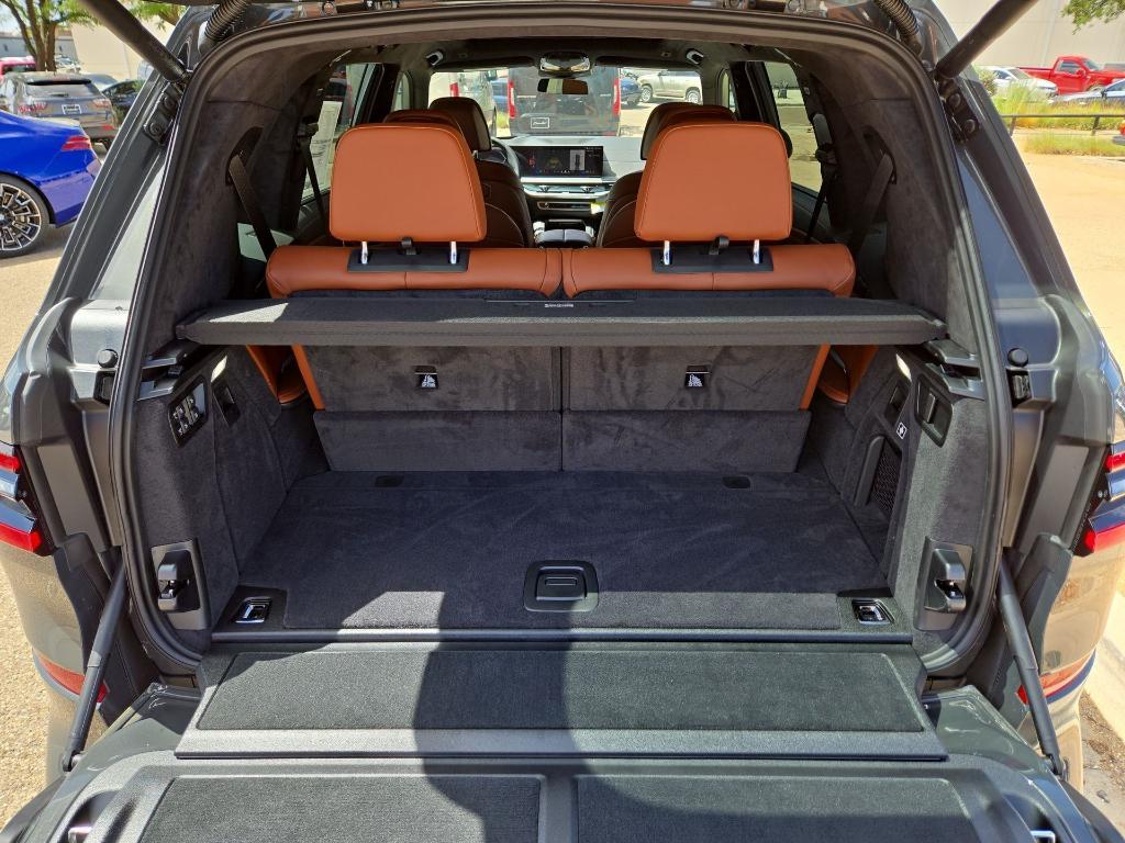 new 2026 BMW X7 car, priced at $104,575