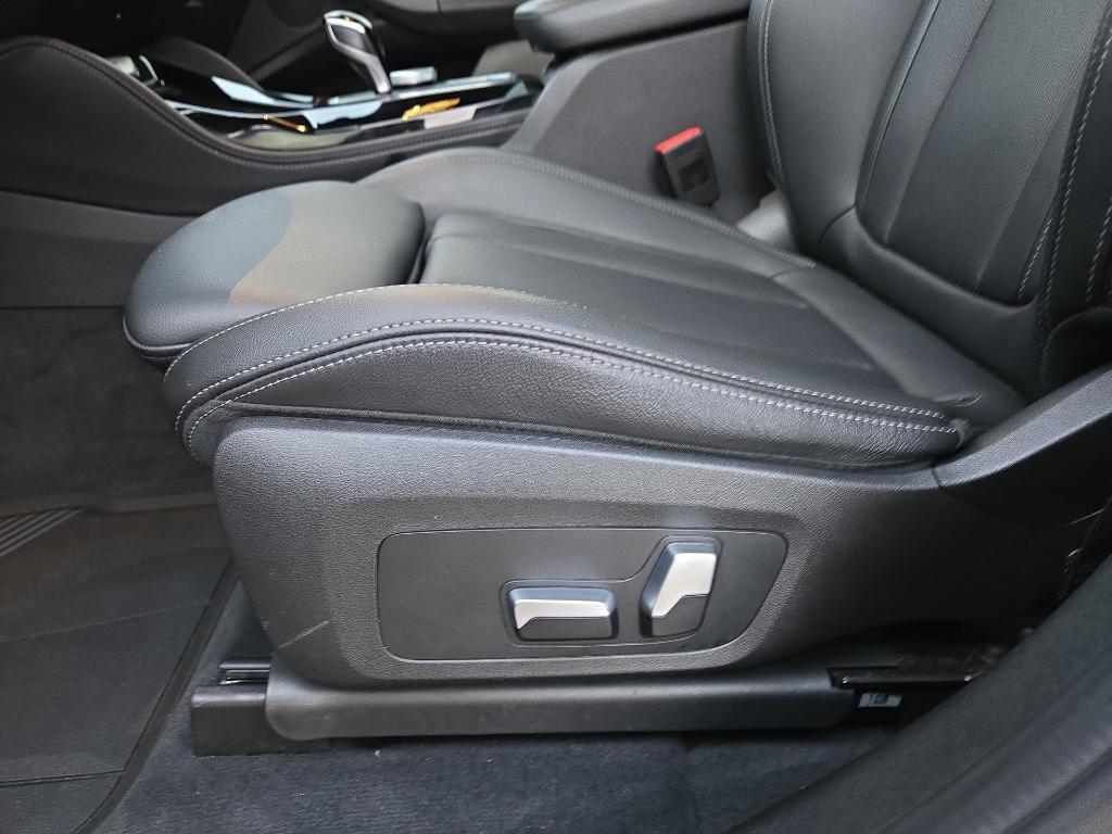 used 2022 BMW X4 car, priced at $38,097