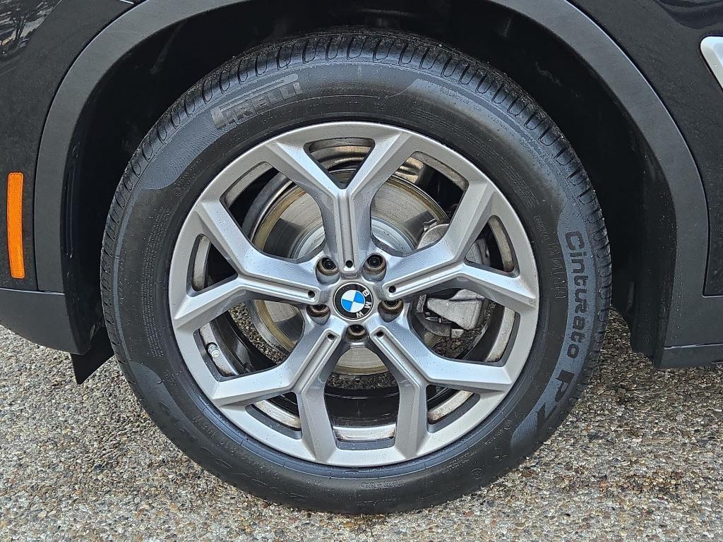 used 2022 BMW X4 car, priced at $38,097