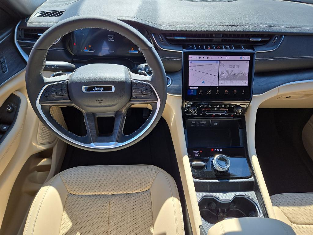 used 2024 Jeep Grand Cherokee car, priced at $37,991