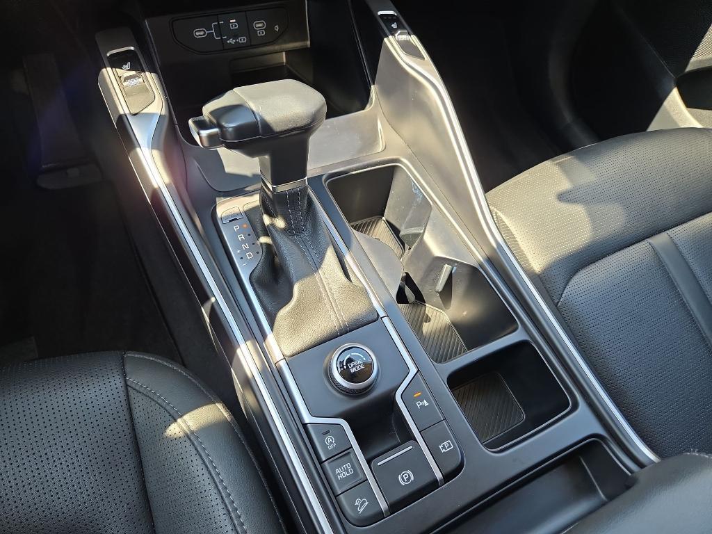 used 2024 Kia Sorento car, priced at $29,101