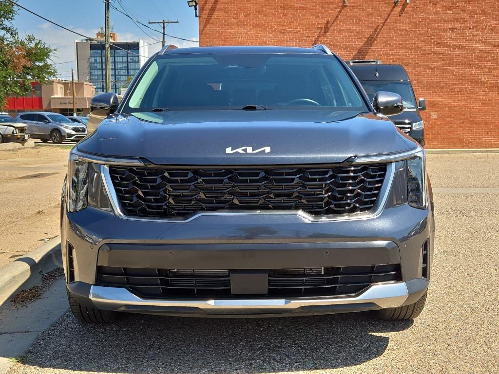 used 2024 Kia Sorento car, priced at $29,101
