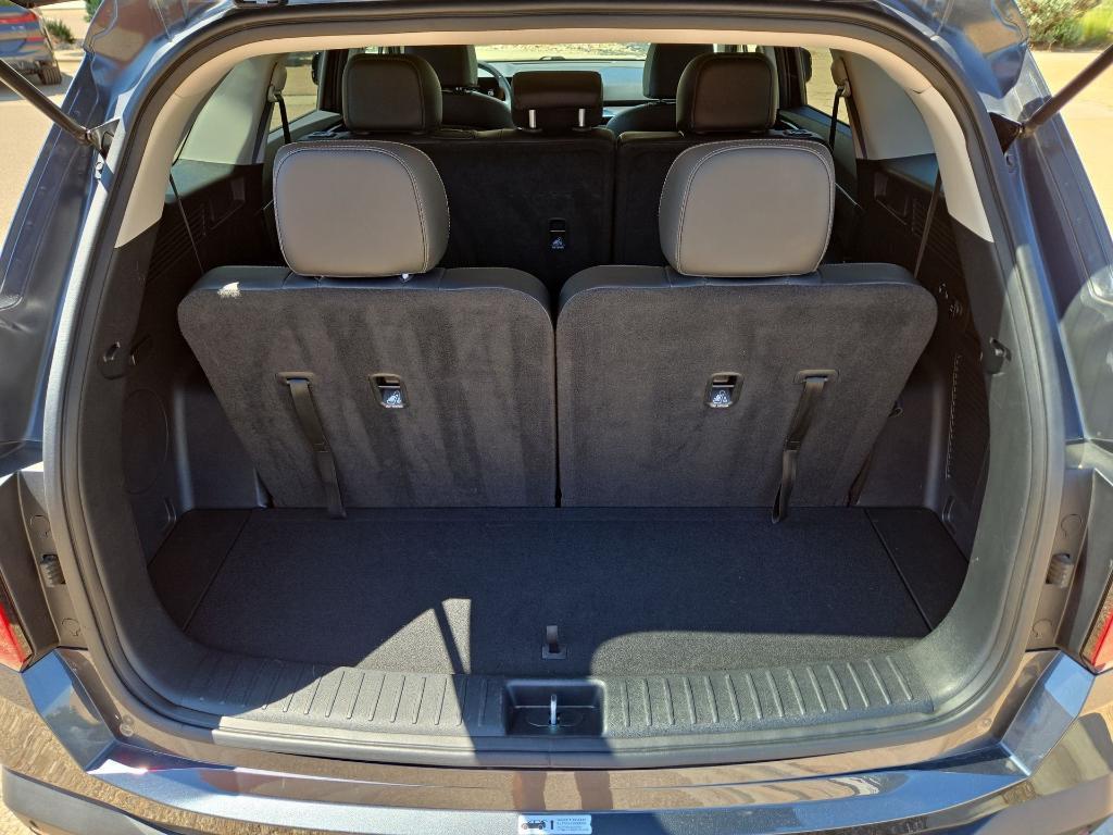 used 2024 Kia Sorento car, priced at $29,101