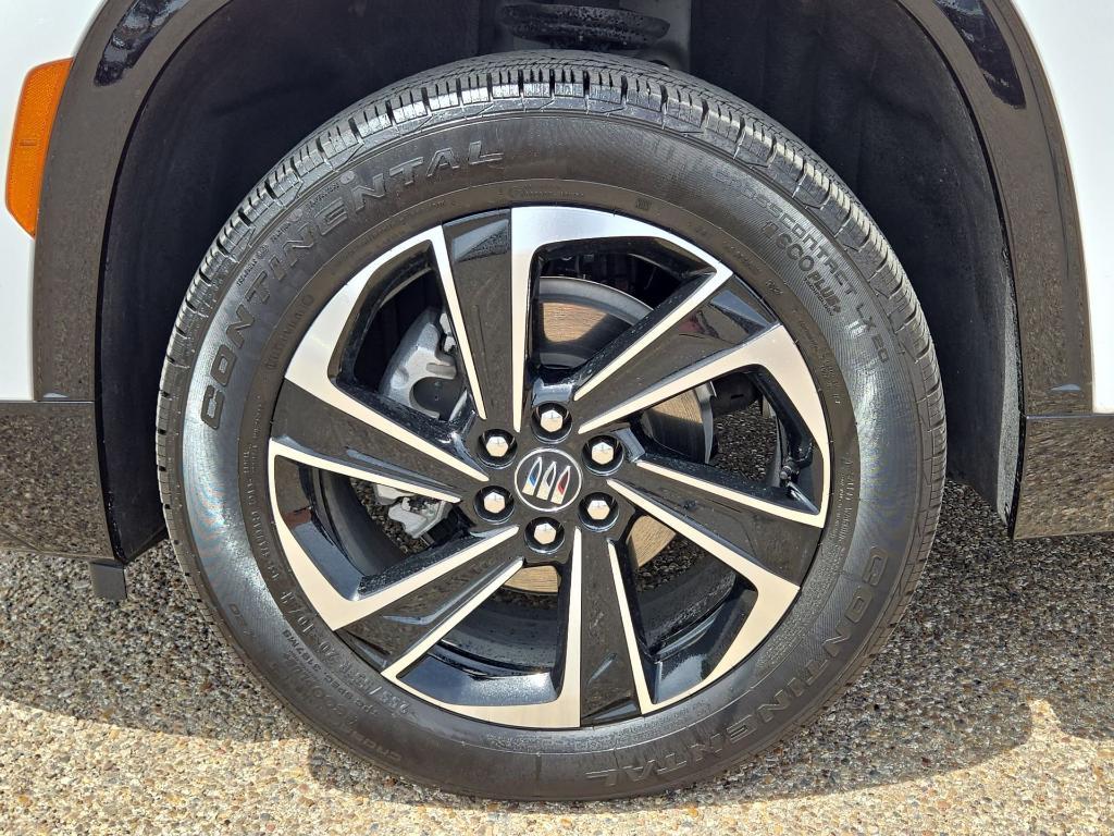 used 2025 Buick Enclave car, priced at $41,181