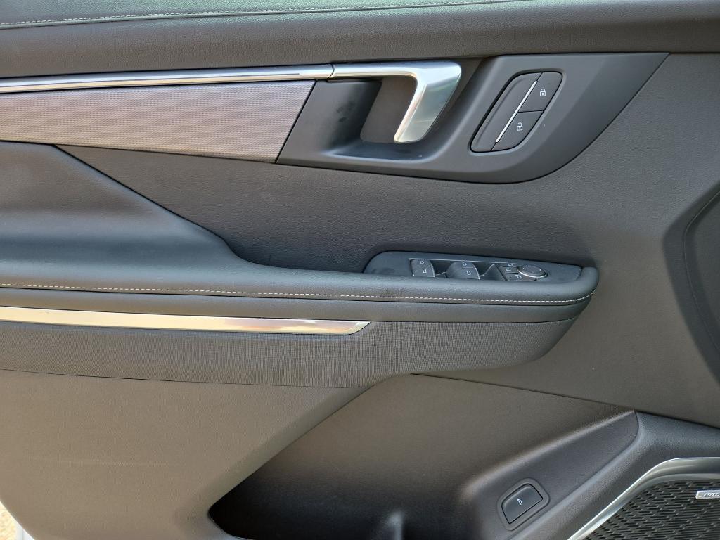 used 2025 Buick Enclave car, priced at $41,181