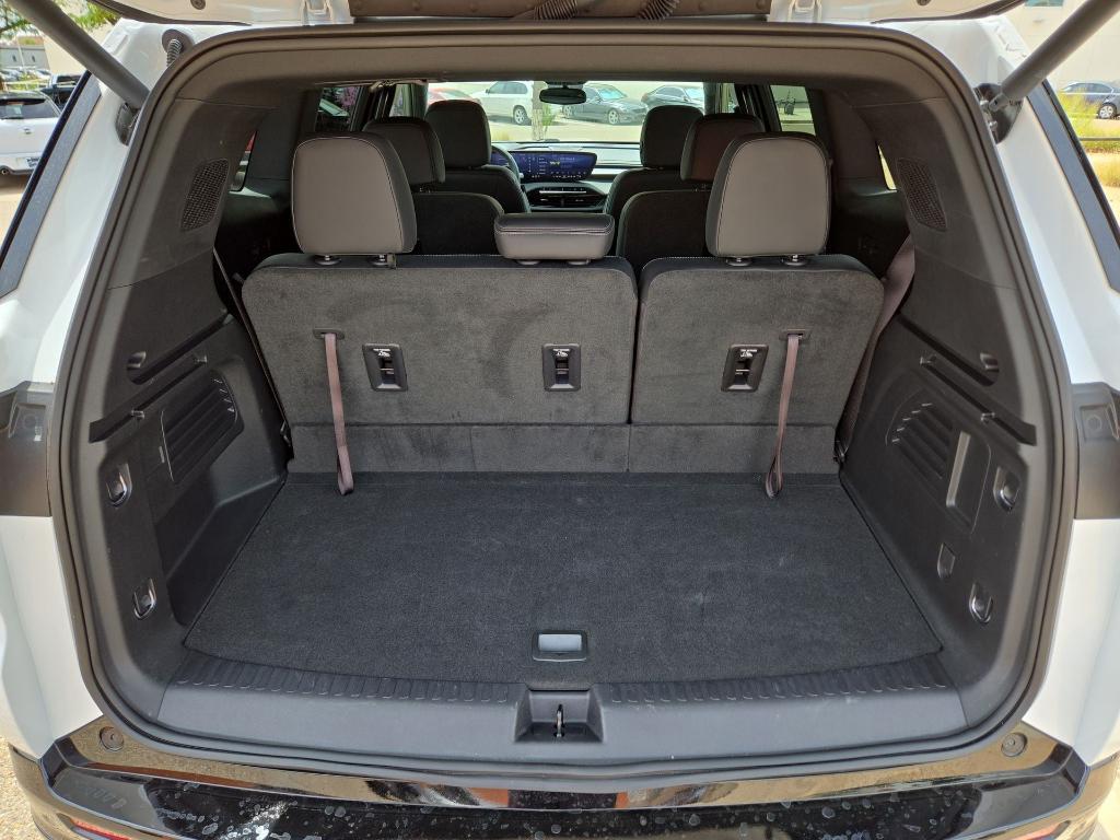 used 2025 Buick Enclave car, priced at $41,181