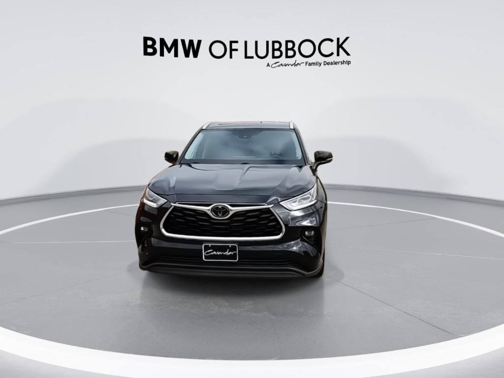 used 2021 Toyota Highlander car, priced at $34,671