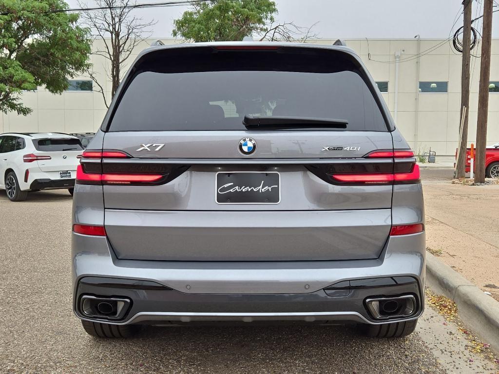 new 2026 BMW X7 car, priced at $102,625