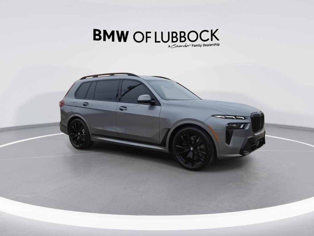 new 2026 BMW X7 car, priced at $102,625