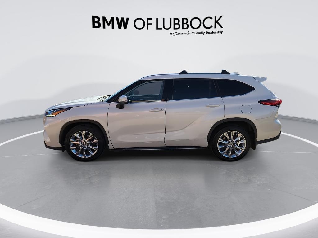 used 2020 Toyota Highlander car, priced at $34,494