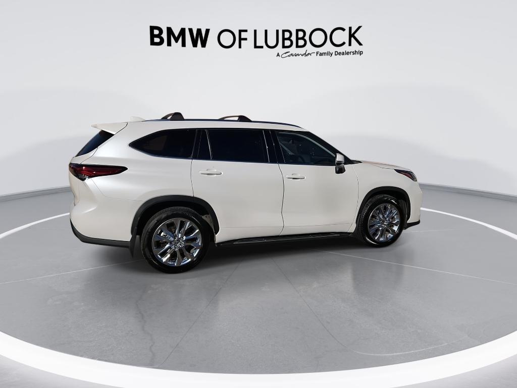 used 2020 Toyota Highlander car, priced at $34,494