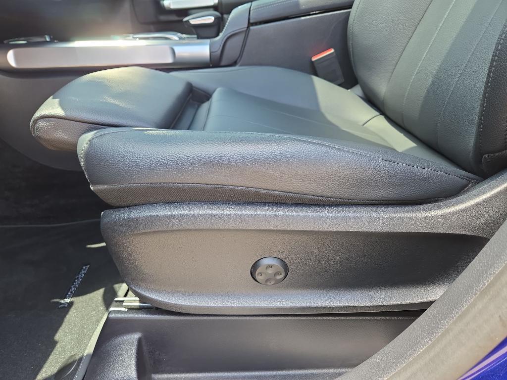 used 2021 Mercedes-Benz GLB 250 car, priced at $29,998