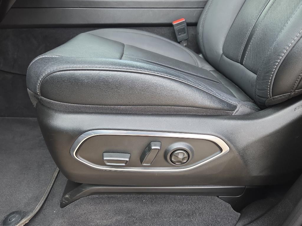 used 2024 Jeep Wagoneer car, priced at $53,194