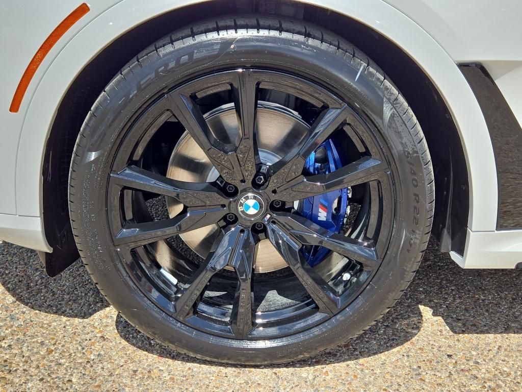 new 2026 BMW X7 car, priced at $126,775