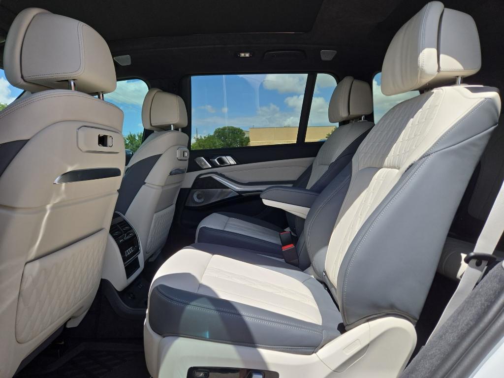new 2026 BMW X7 car, priced at $126,775