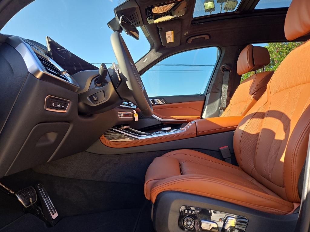 new 2026 BMW X7 car, priced at $123,245