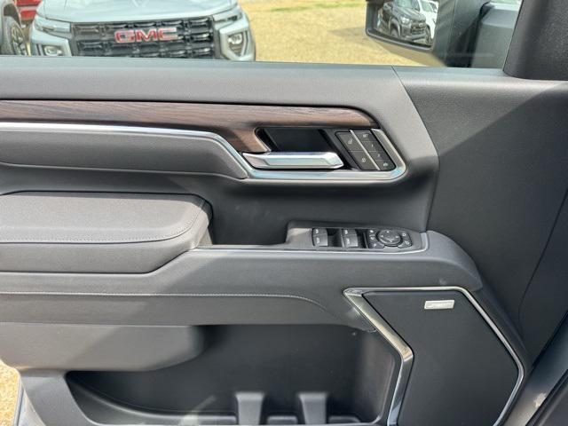 new 2025 GMC Sierra 2500 car, priced at $75,105