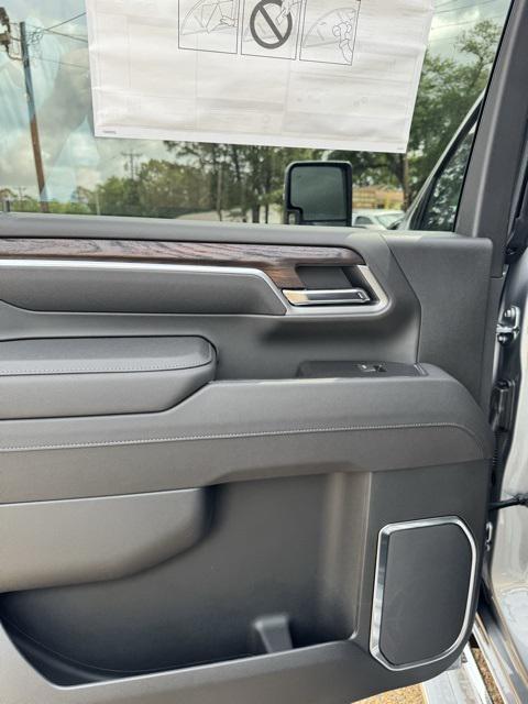 new 2025 GMC Sierra 2500 car, priced at $75,105