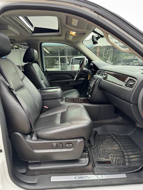 used 2014 GMC Yukon car, priced at $18,937