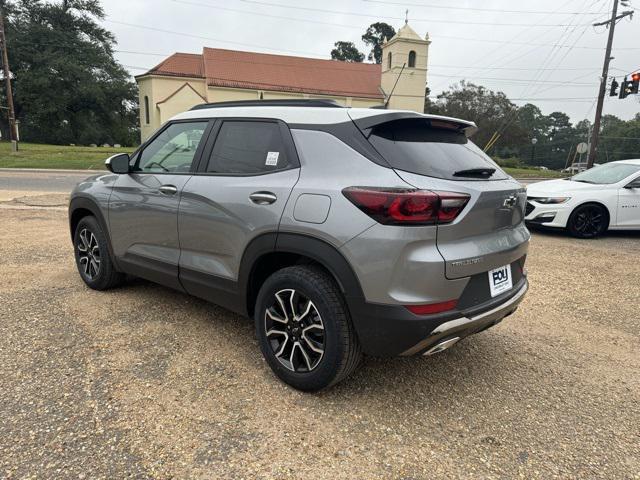 new 2025 Chevrolet TrailBlazer car, priced at $29,390