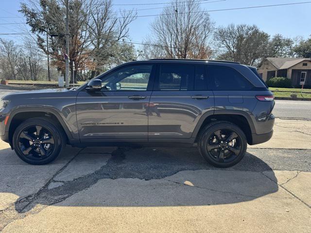 used 2024 Jeep Grand Cherokee car, priced at $35,899