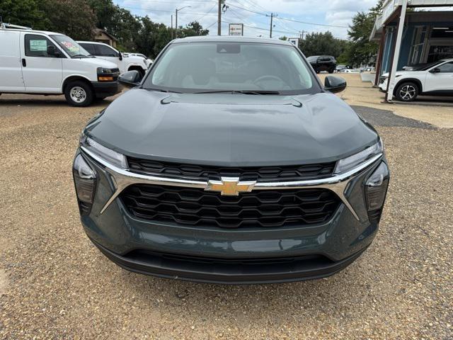 new 2025 Chevrolet Trax car, priced at $23,590
