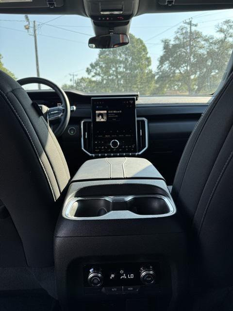 used 2025 GMC Acadia car, priced at $38,519