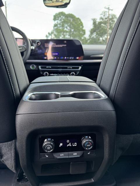new 2025 Chevrolet Traverse car, priced at $57,819