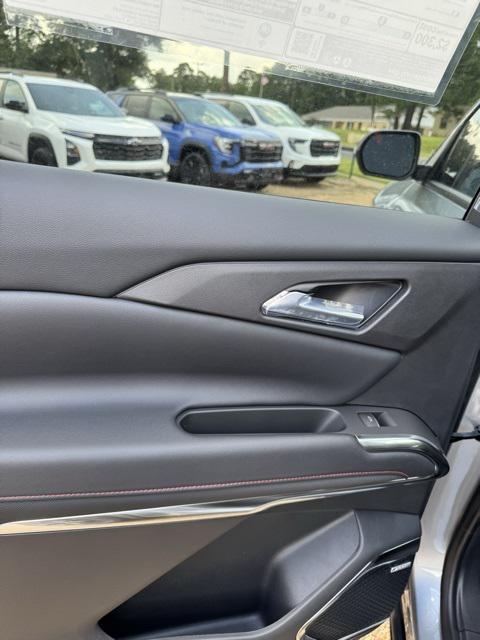 new 2025 Chevrolet Traverse car, priced at $57,819