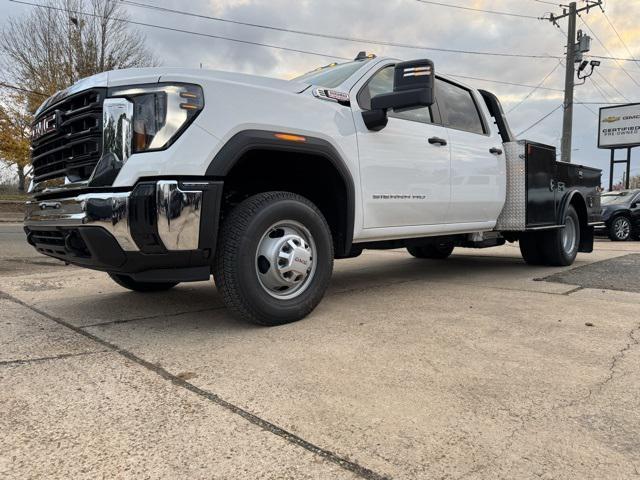 new 2025 GMC Sierra 3500 car, priced at $67,023