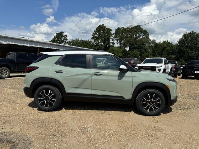 new 2025 Chevrolet TrailBlazer car, priced at $29,390