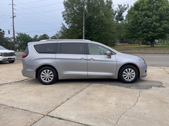 used 2018 Chrysler Pacifica car, priced at $14,962