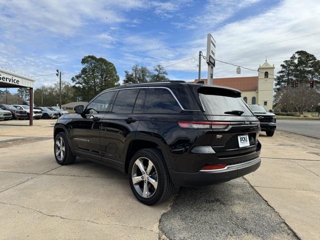 used 2022 Jeep Grand Cherokee car, priced at $33,414