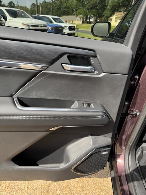 new 2025 GMC Acadia car, priced at $52,715
