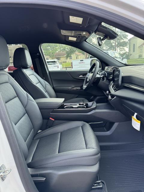 new 2026 Chevrolet Equinox car, priced at $33,415
