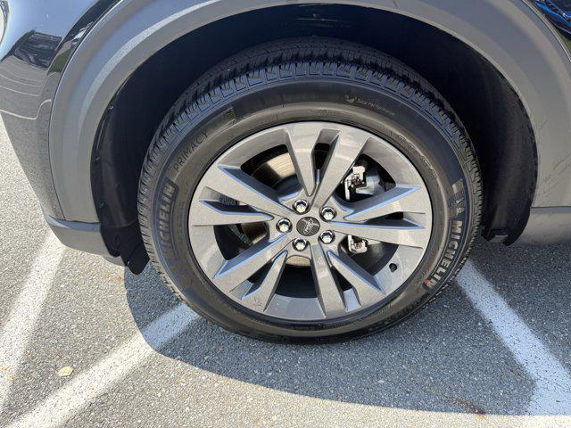new 2025 Ford Explorer car, priced at $44,703
