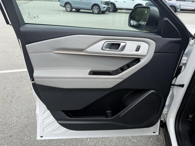 new 2025 Ford Explorer car, priced at $48,355