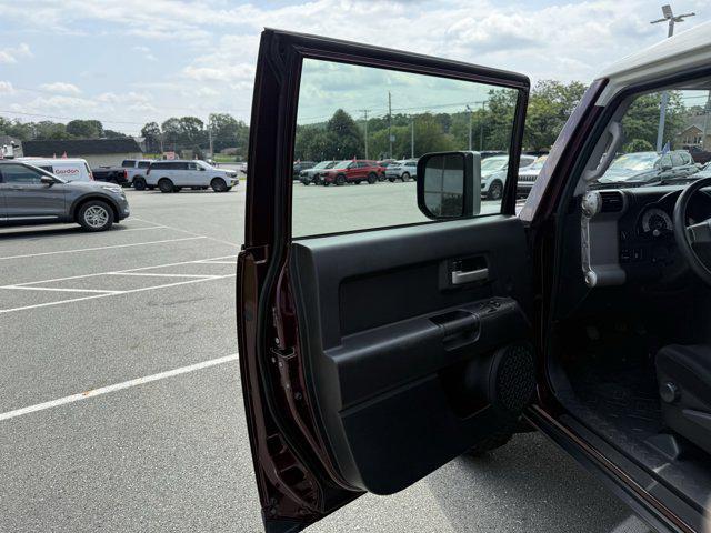 used 2007 Toyota FJ Cruiser car, priced at $14,787