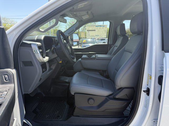 new 2025 Ford F-350 car, priced at $68,415