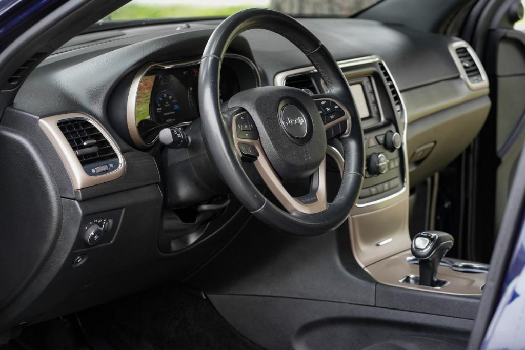 used 2015 Jeep Grand Cherokee car, priced at $13,980