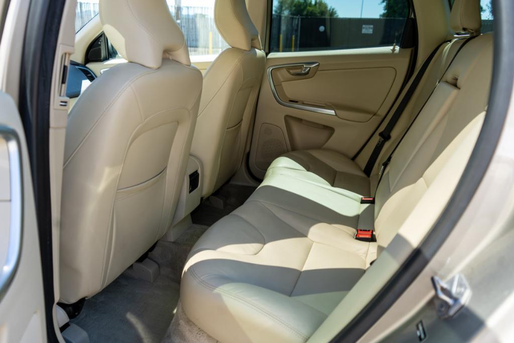 used 2016 Volvo XC60 car, priced at $13,980