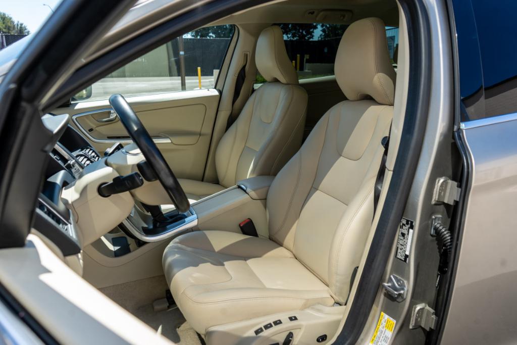 used 2016 Volvo XC60 car, priced at $13,980